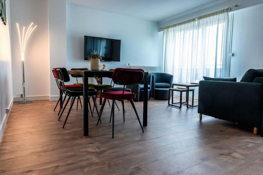 Bel Appartement Au Bord De L'Allier Classe 4* Vichy Exterior photo